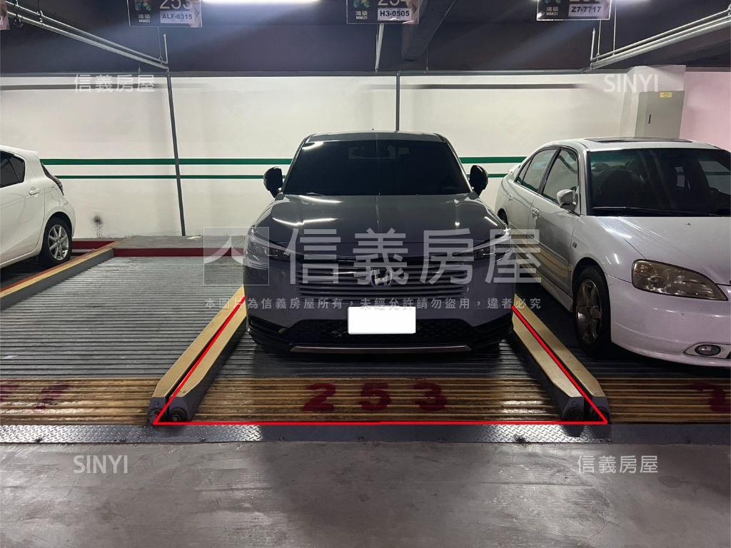 ＭＭ２１高樓層３房雙車位房屋室內格局與周邊環境