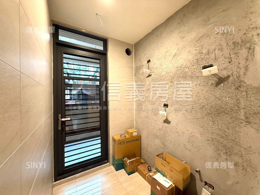 府中全新裝潢電梯兩房房屋室內格局與周邊環境