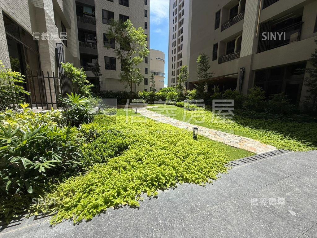 楠梓捷市悅兩房車位房屋室內格局與周邊環境