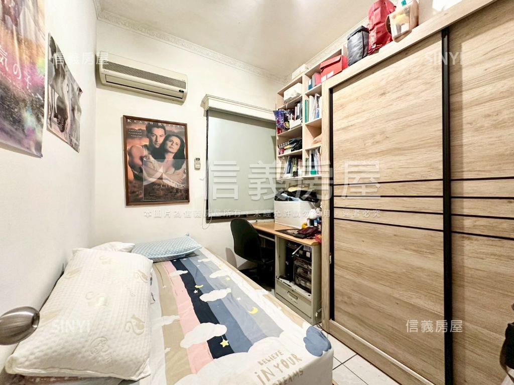 雅典王朝Ｂ區四房坡平房屋室內格局與周邊環境