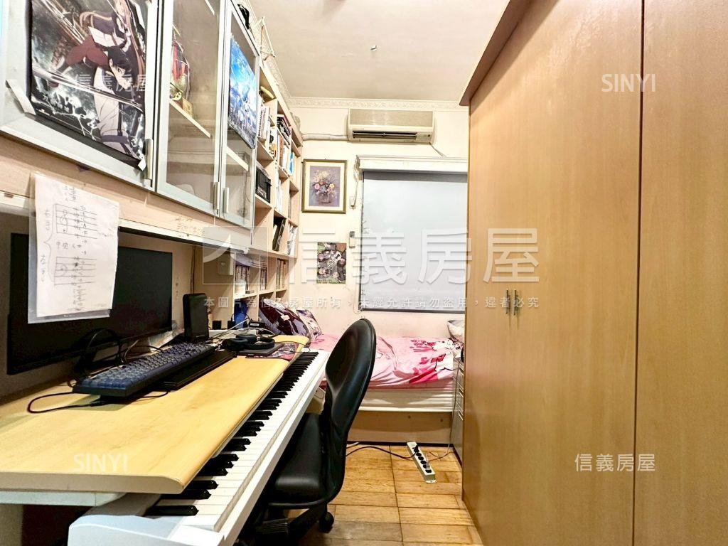雅典王朝Ｂ區四房坡平房屋室內格局與周邊環境