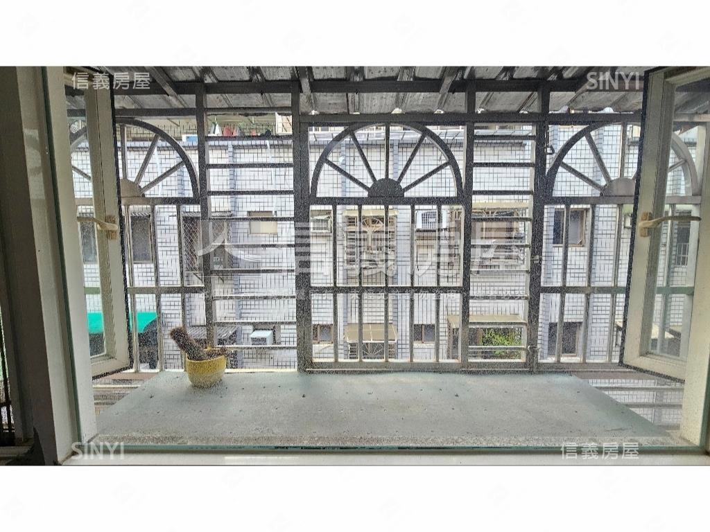 近公園捷運大空間公寓房屋室內格局與周邊環境
