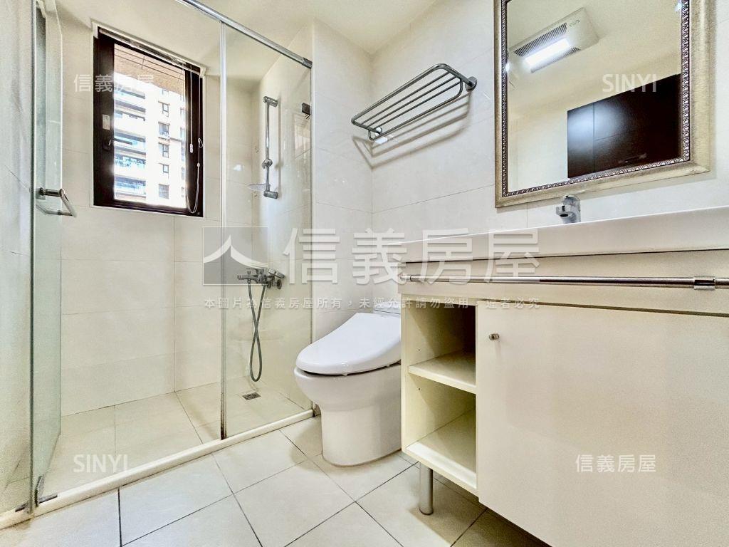 興世代朝外採光兩房房屋室內格局與周邊環境