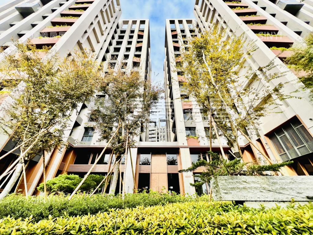 恆山和合２房２衛附平車房屋室內格局與周邊環境