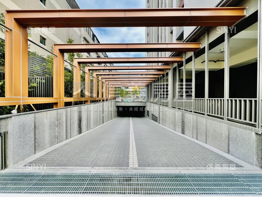 恆山和合２房２衛附平車房屋室內格局與周邊環境