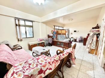 吉售三樓低總價公寓