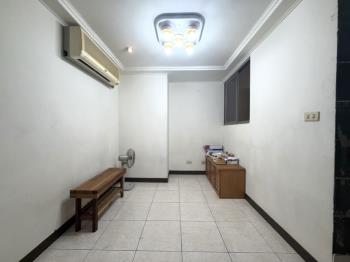中正路獨立一房一廳一衛浴
