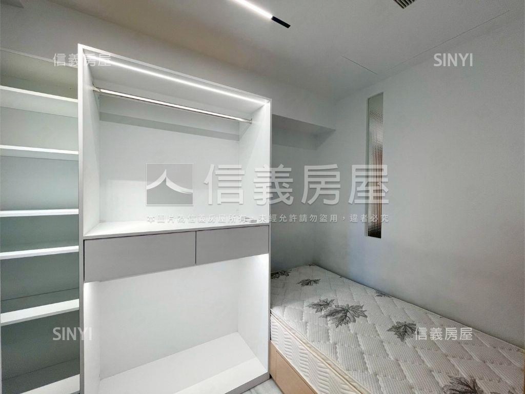 精裝低總價高樓兩房車位房屋室內格局與周邊環境