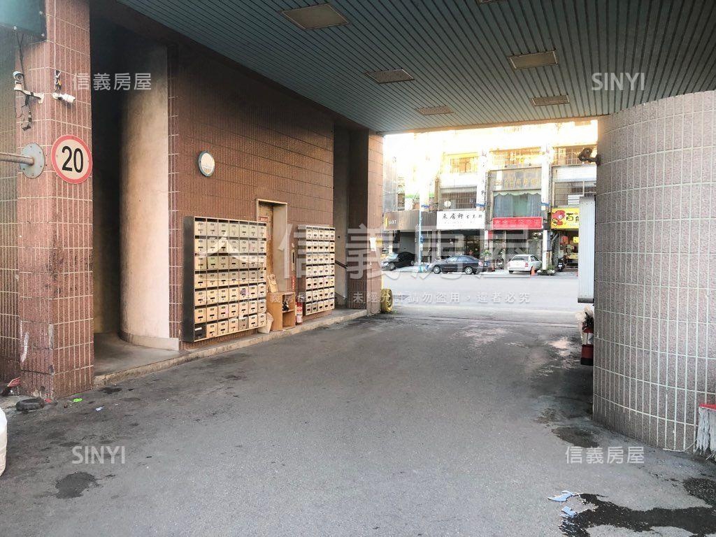 巨蛋成家大空間房屋室內格局與周邊環境