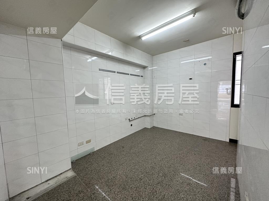 健康路南商家齊店面房屋室內格局與周邊環境