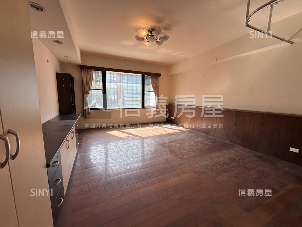 健康路南商家齊店面房屋室內格局與周邊環境