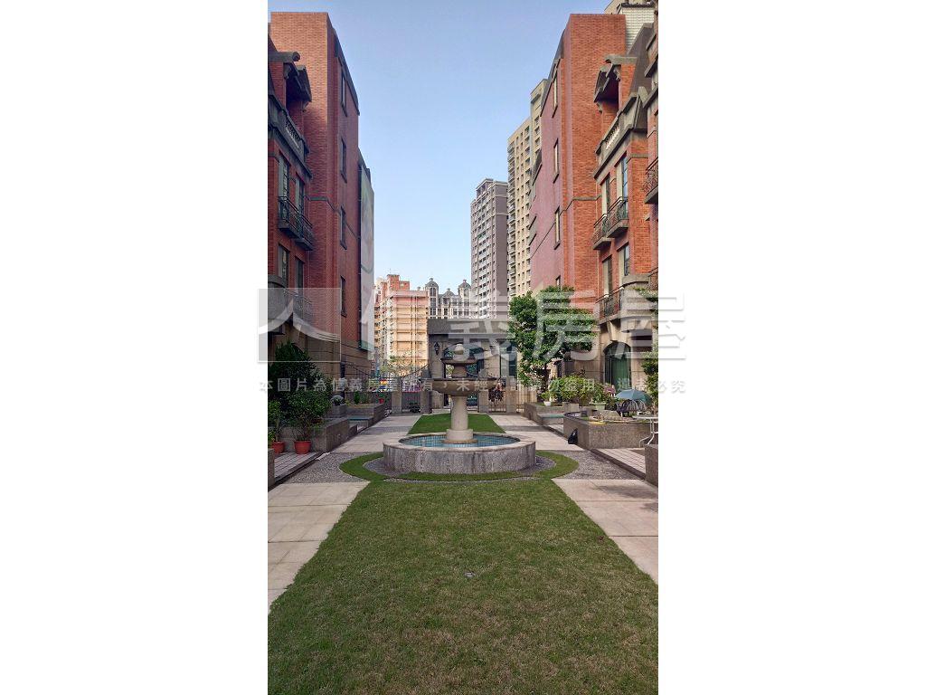 喜來登傳家堡豪墅房屋室內格局與周邊環境