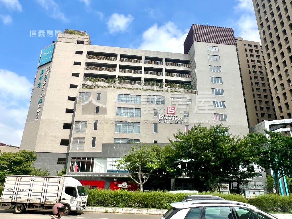 喜來登傳家堡豪墅房屋室內格局與周邊環境