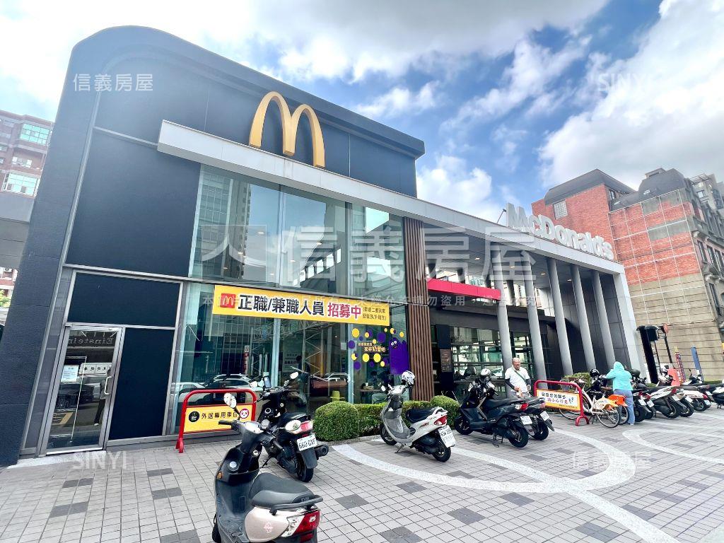 喜來登傳家堡豪墅房屋室內格局與周邊環境