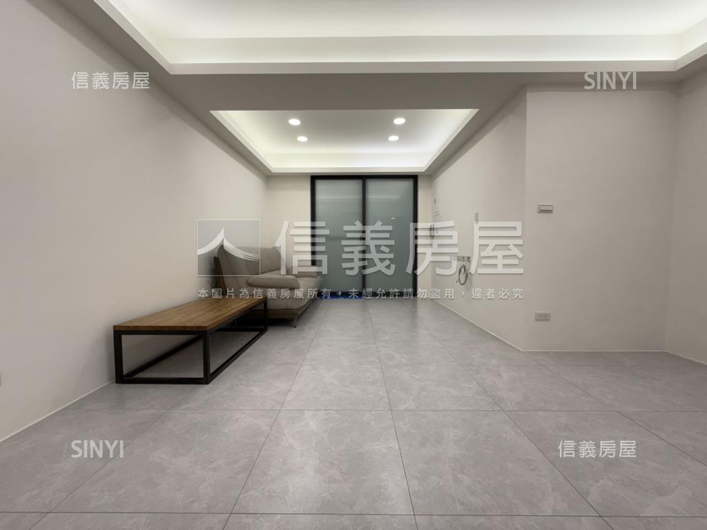 三面採光雙衛開窗美妝三樓房屋室內格局與周邊環境