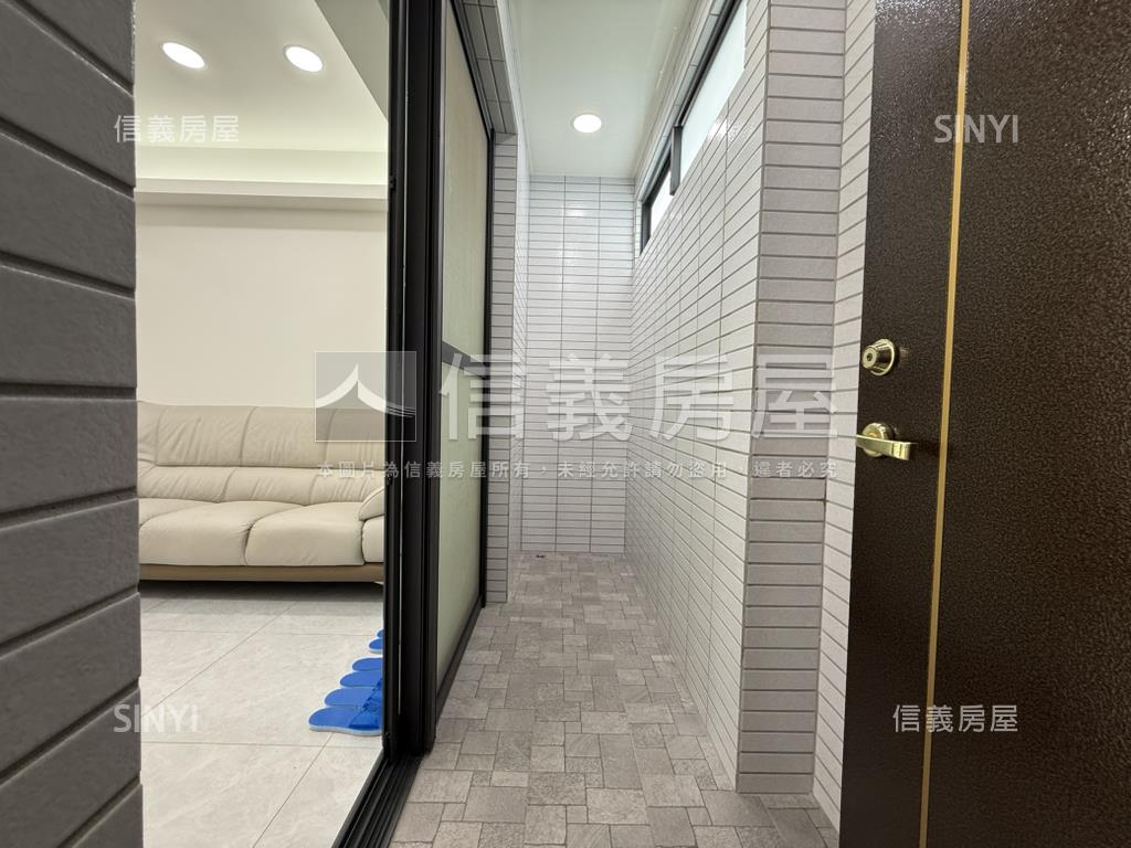 三面採光雙衛開窗美妝三樓房屋室內格局與周邊環境