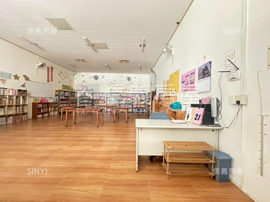 近園區稀有大空間雙車位房屋室內格局與周邊環境