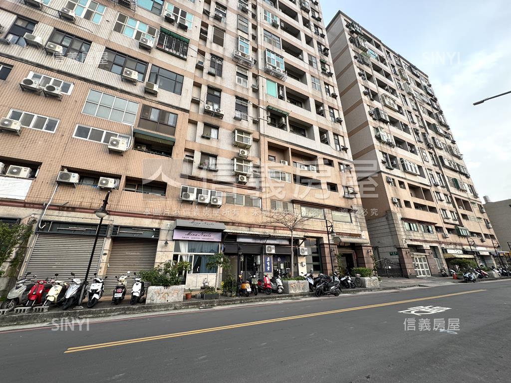 近園區稀有大空間雙車位房屋室內格局與周邊環境