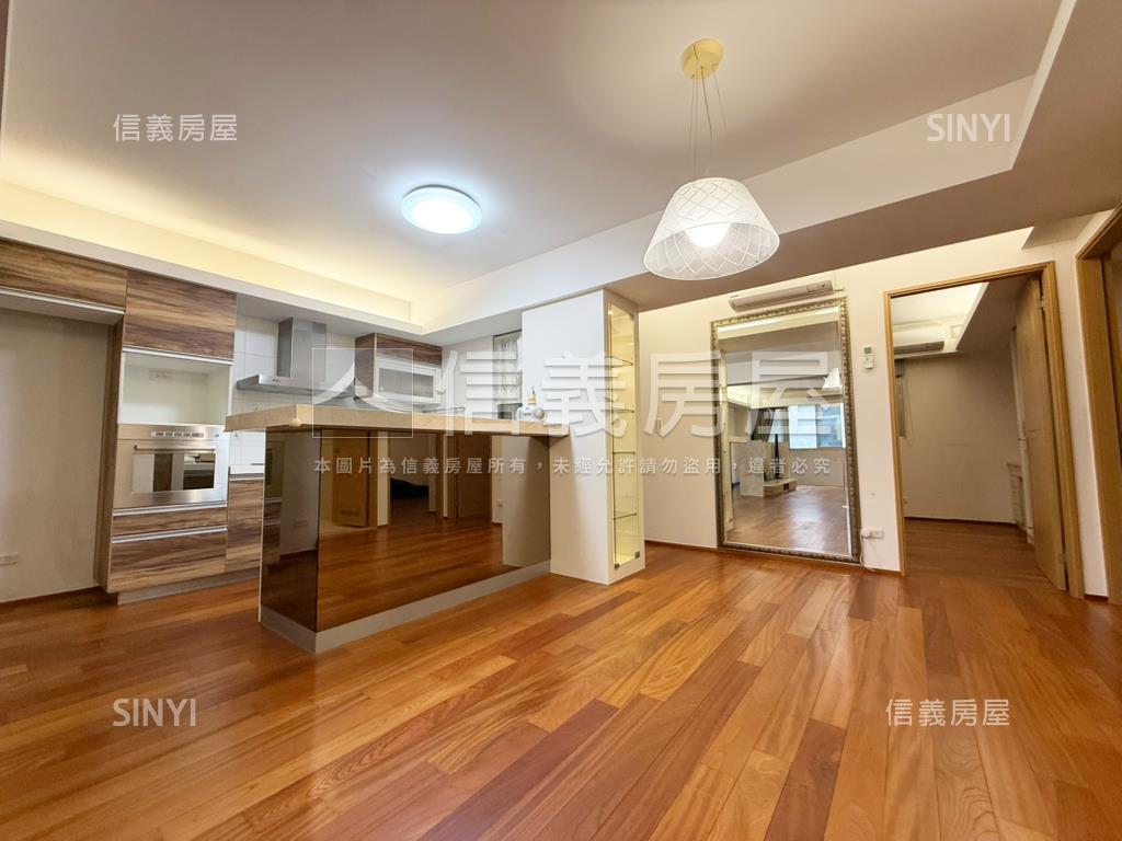 天母東路美裝潢電梯３房房屋室內格局與周邊環境