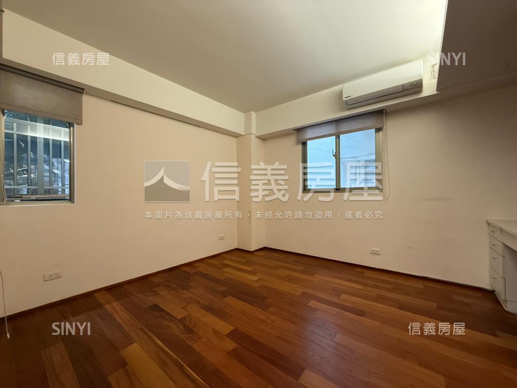 天母東路美裝潢電梯３房房屋室內格局與周邊環境