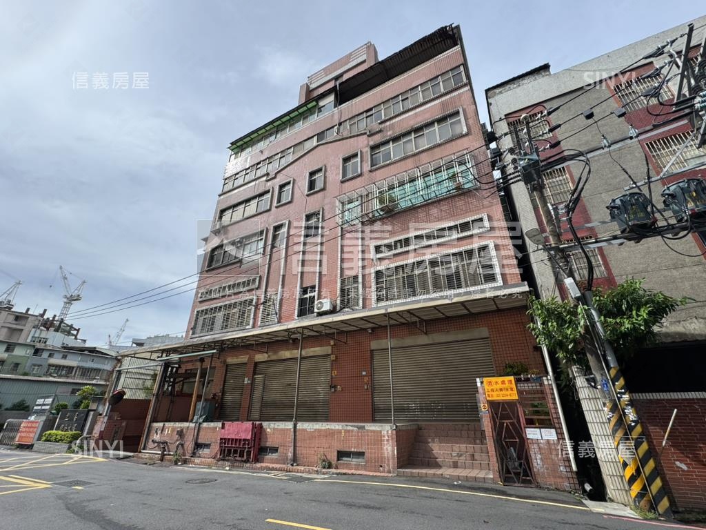 中和‧王信記‧廠辦房屋室內格局與周邊環境