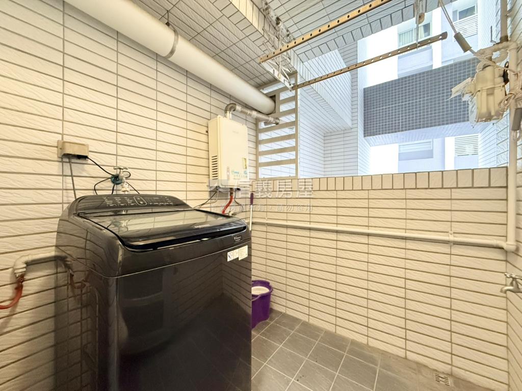 水舞川兩房電梯旁平面車位房屋室內格局與周邊環境