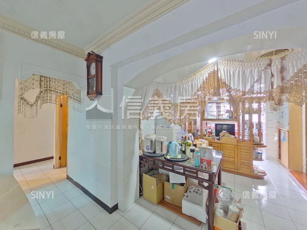 西雲皇家低公設大四房房屋室內格局與周邊環境