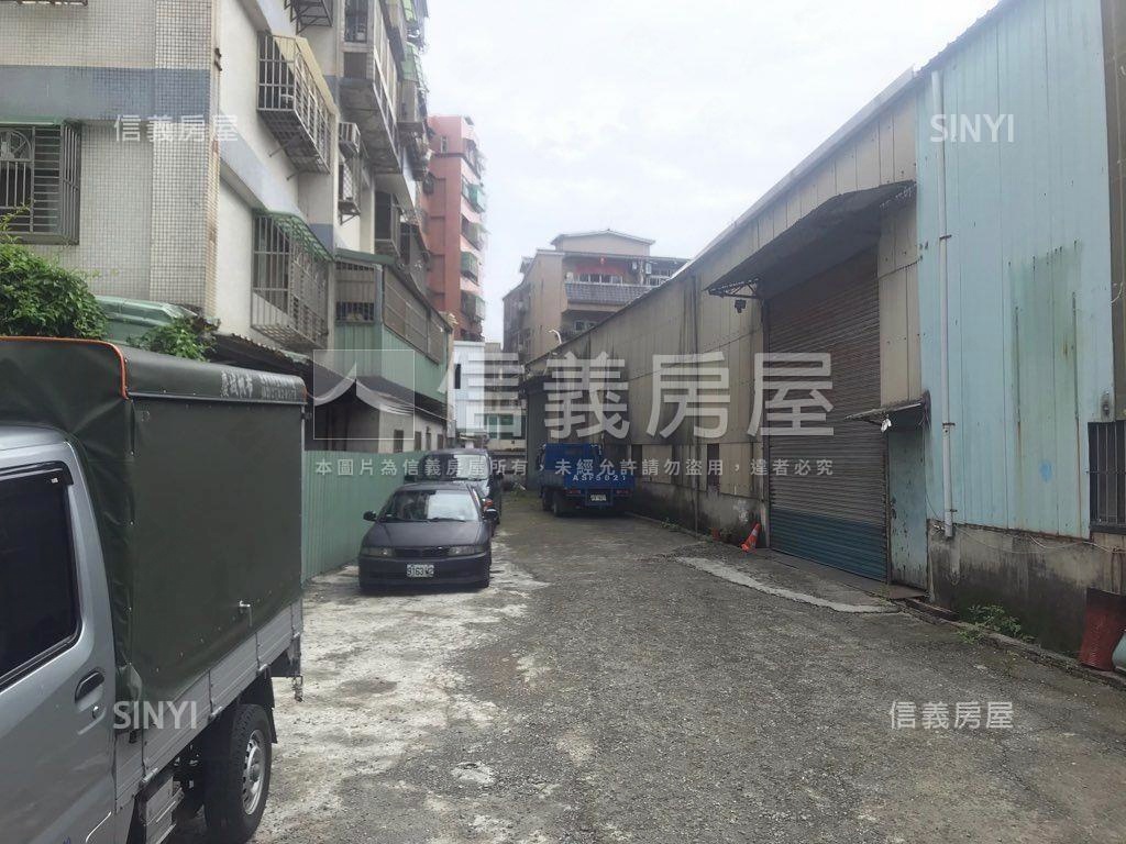 西雲皇家低公設大四房房屋室內格局與周邊環境