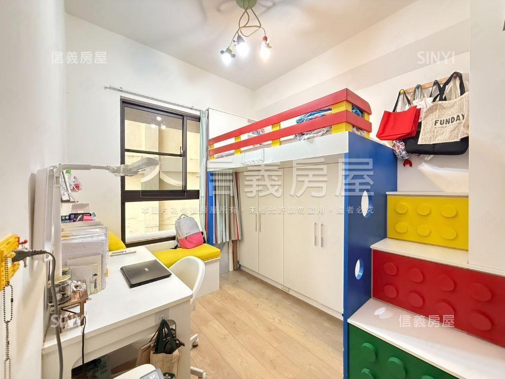 國圖一號溫馨美屋附平車房屋室內格局與周邊環境