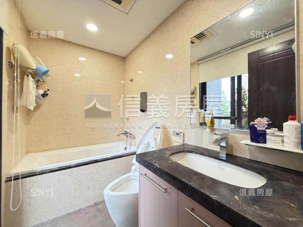 國圖一號溫馨美屋附平車房屋室內格局與周邊環境