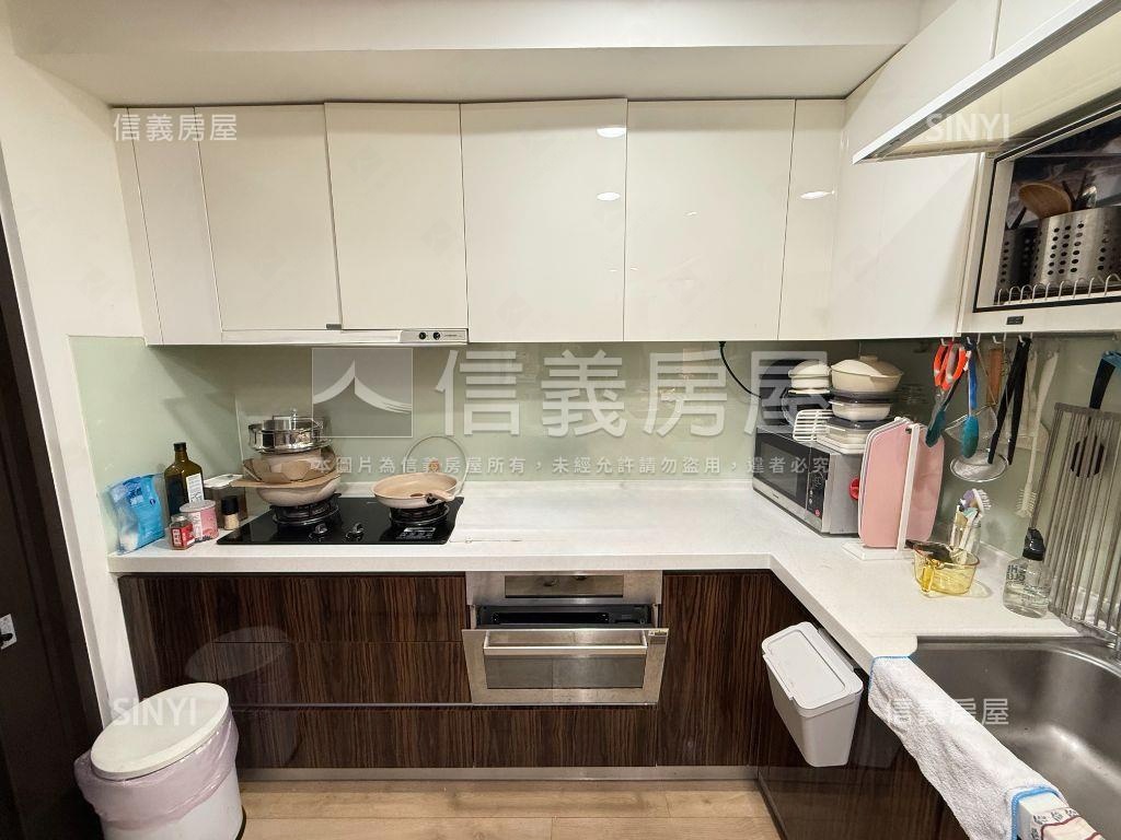 國圖一號溫馨美屋附平車房屋室內格局與周邊環境