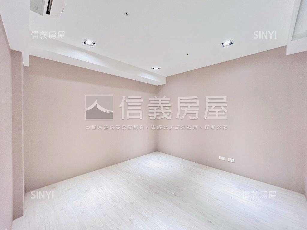 首璽高樓精緻裝潢三房車位房屋室內格局與周邊環境
