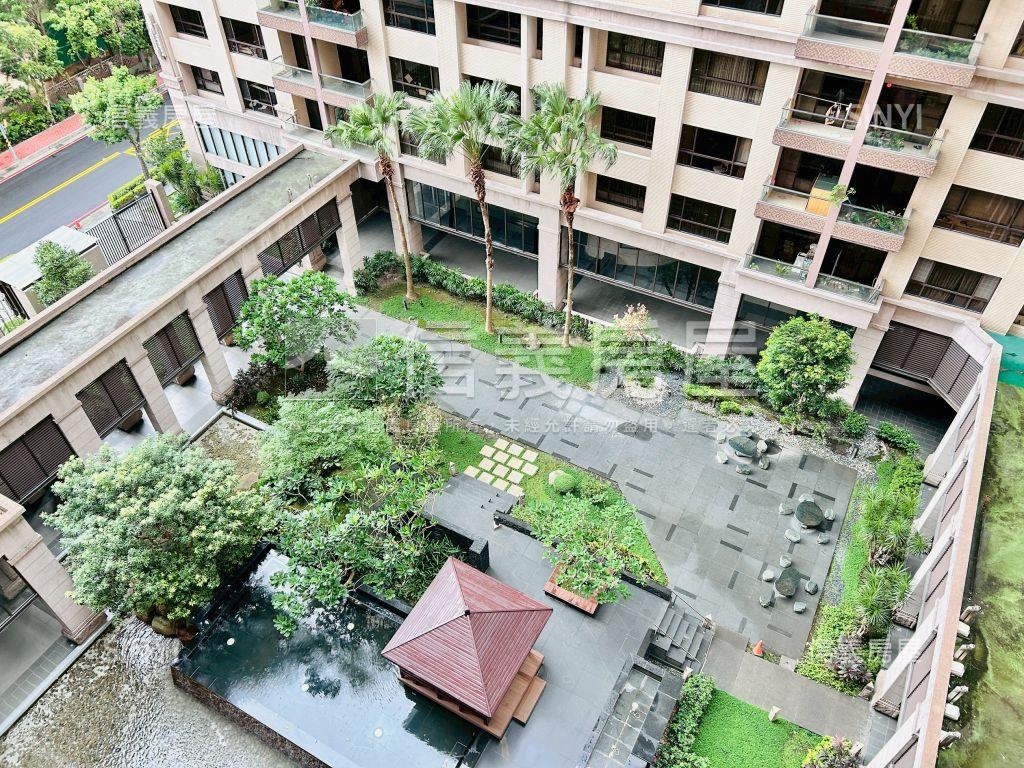 首璽高樓精緻裝潢三房車位房屋室內格局與周邊環境