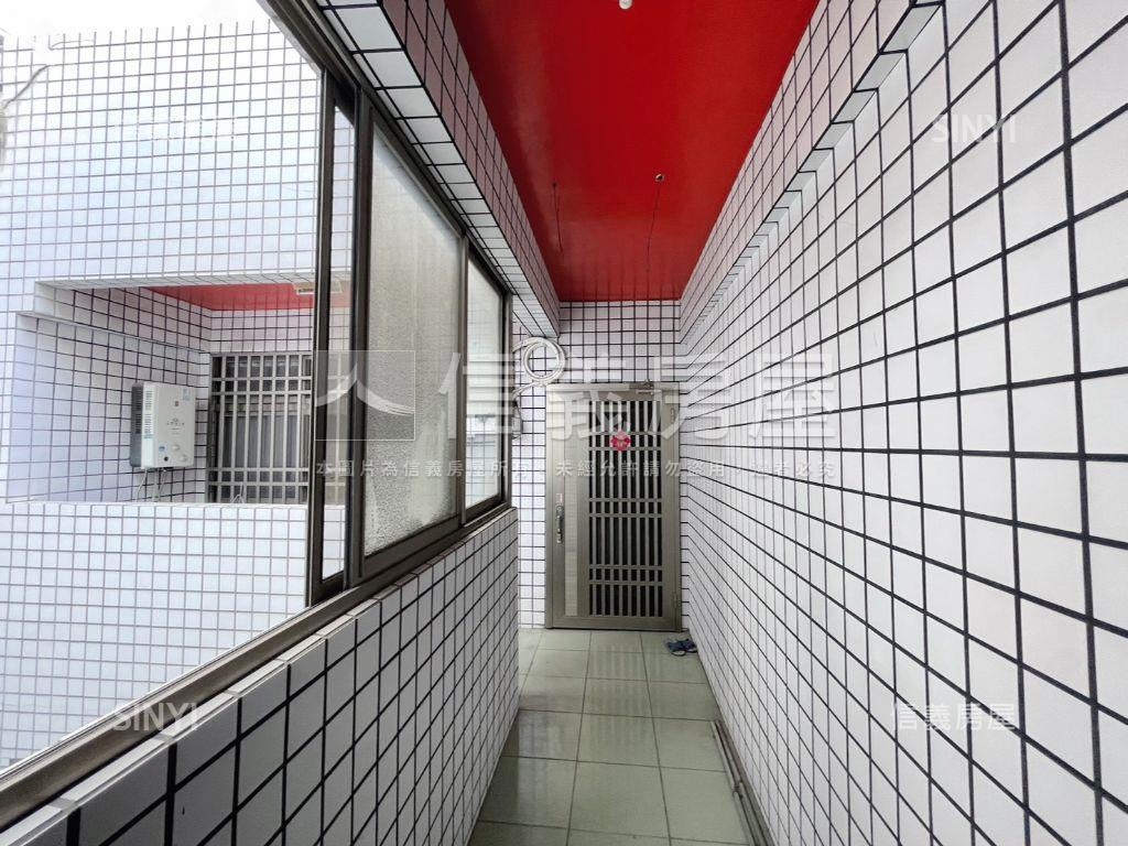 正對市場商業透天店面讚房屋室內格局與周邊環境