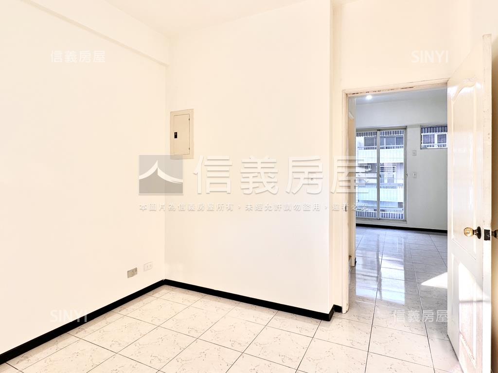 鳥松首購✨挑高黃金店住房屋室內格局與周邊環境