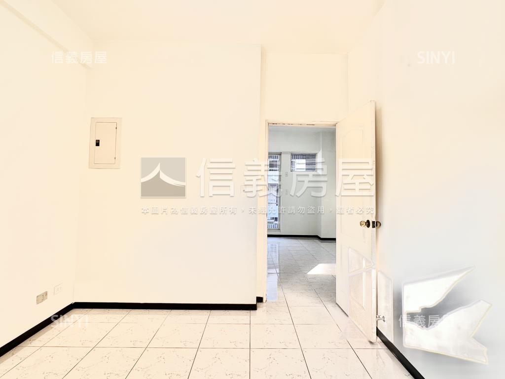 鳥松首購✨挑高黃金店住房屋室內格局與周邊環境