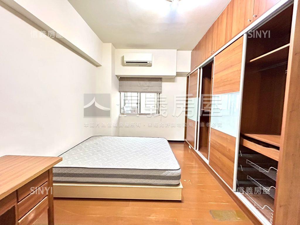 中正公園旁大３房平面車位房屋室內格局與周邊環境