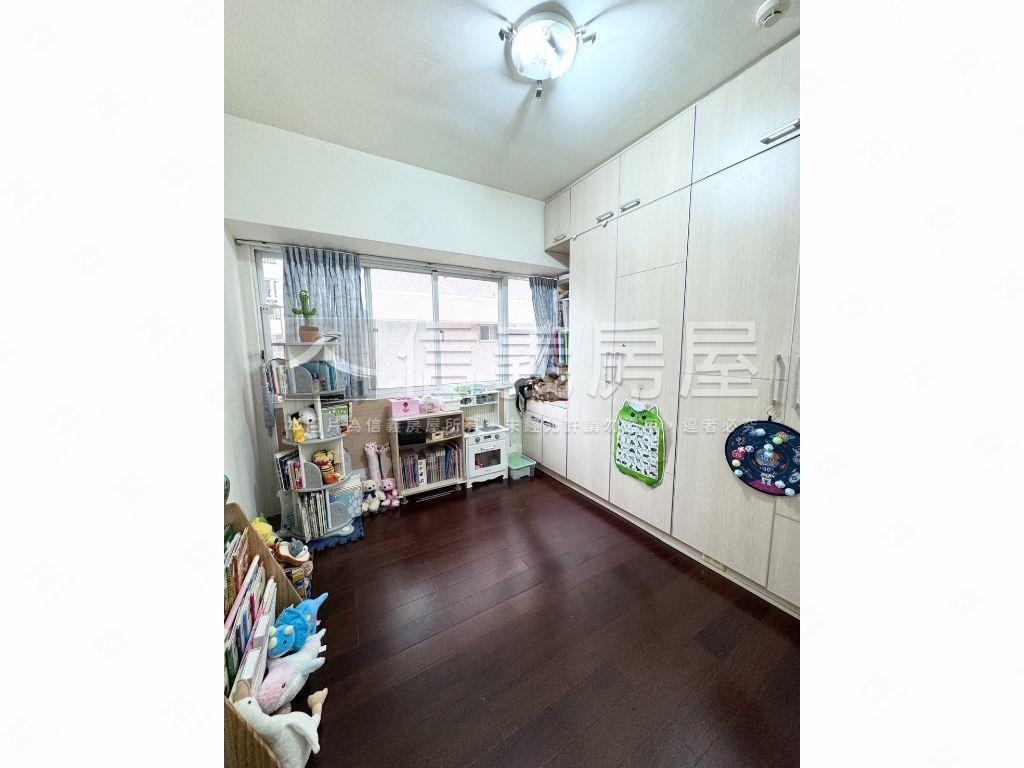 超越降價惠文學區震後３房房屋室內格局與周邊環境