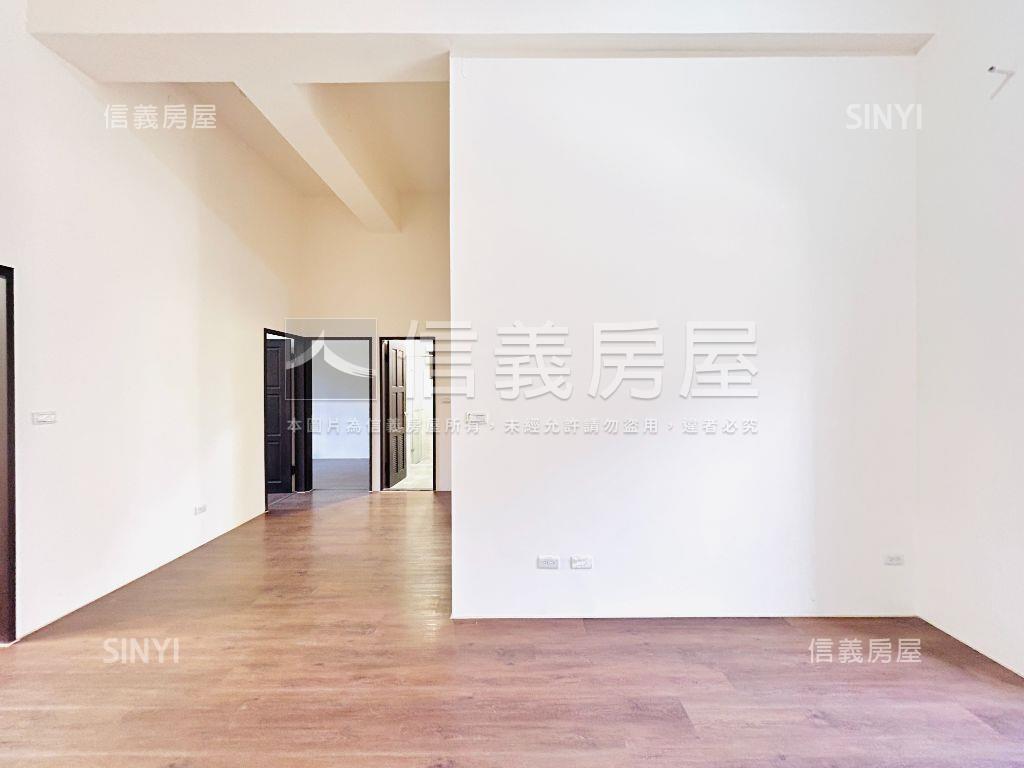 挑高美邸●菁美學４房車位房屋室內格局與周邊環境