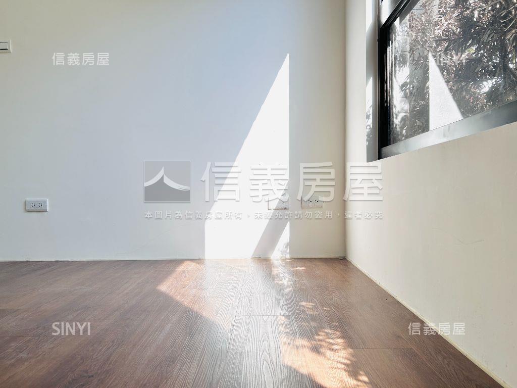 挑高美邸●菁美學４房車位房屋室內格局與周邊環境