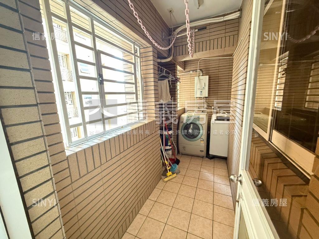 美學苑七樓三房兩個車位房屋室內格局與周邊環境