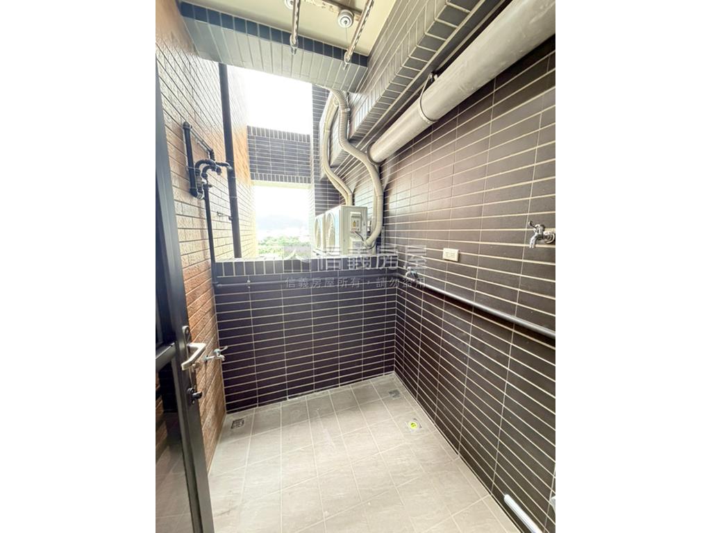 北太平全新精裝潢三房平車房屋室內格局與周邊環境