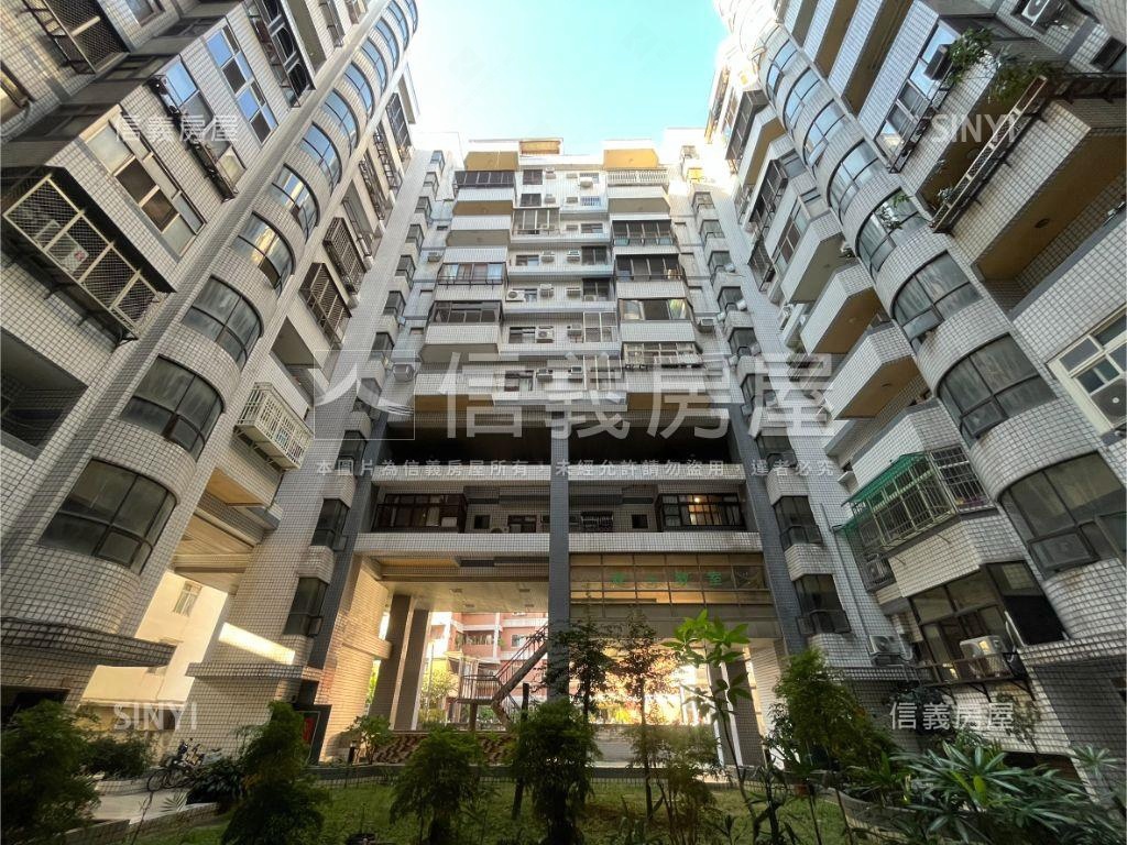 綠景視野三房平車房屋室內格局與周邊環境