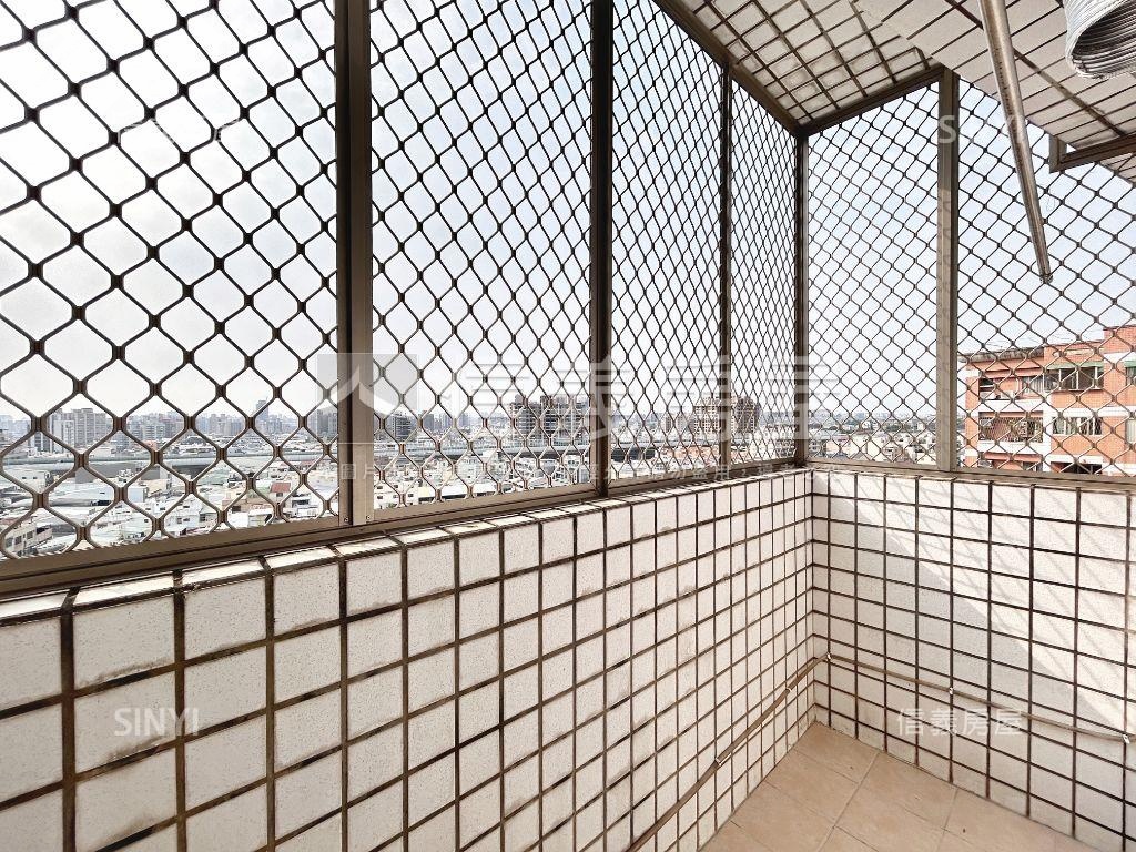 綠景視野三房平車房屋室內格局與周邊環境