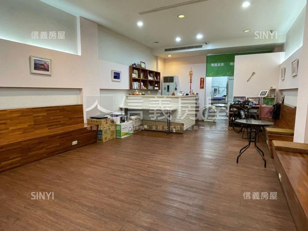 健康路三角窗旁朝南金店住房屋室內格局與周邊環境
