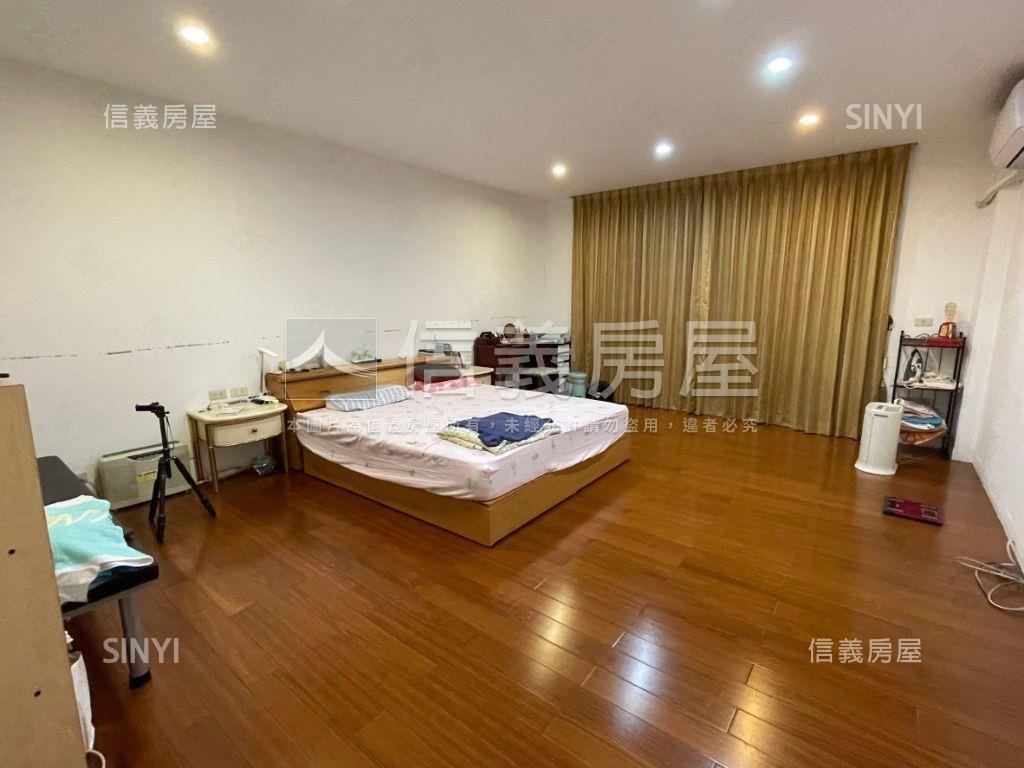 健康路三角窗旁朝南金店住房屋室內格局與周邊環境