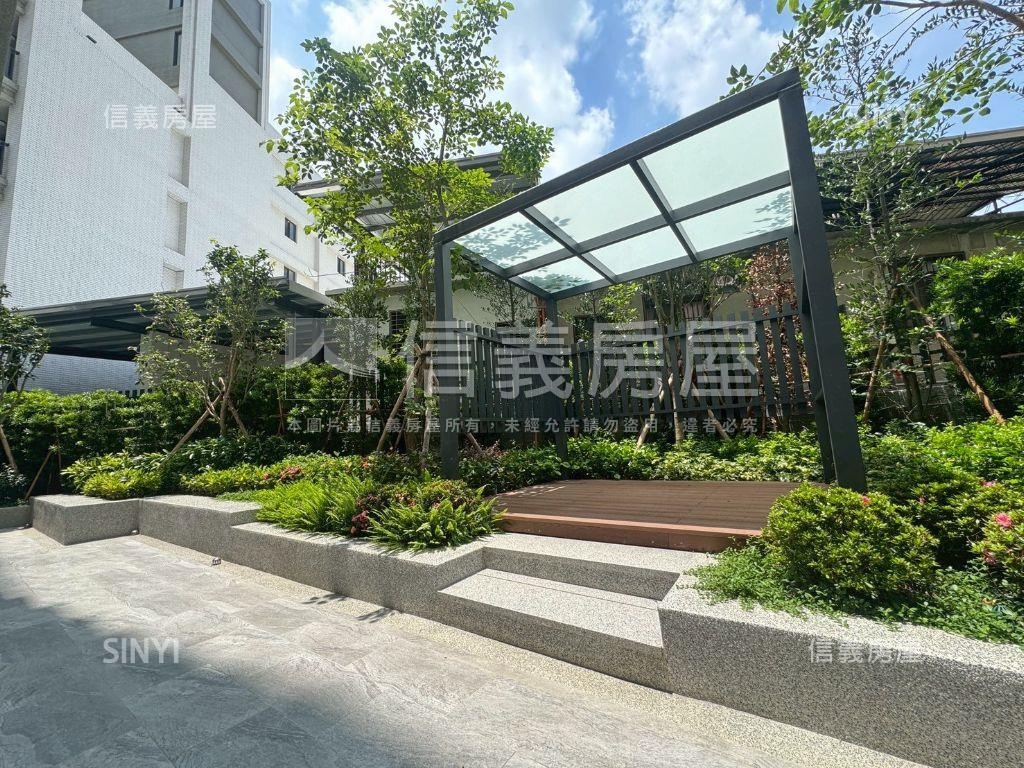 東大萌大空間店面附車位房屋室內格局與周邊環境