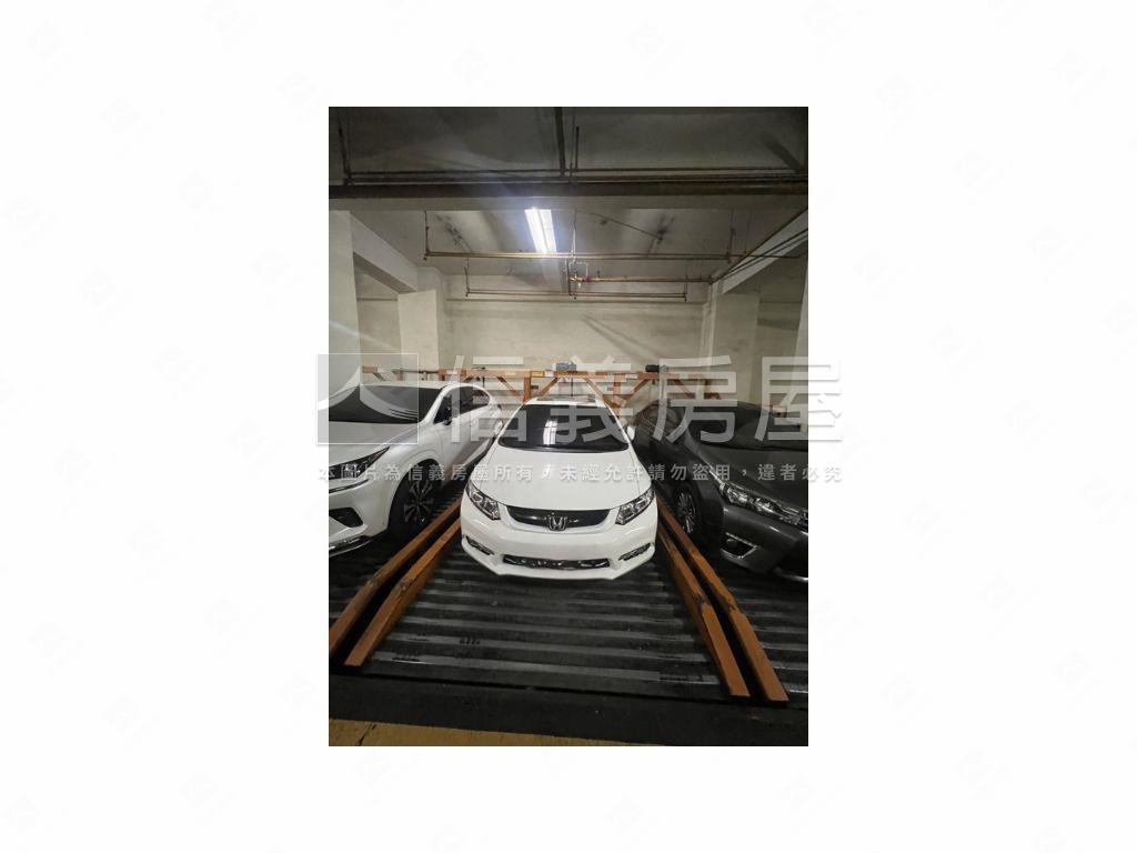 大俊國機下車位２房屋室內格局與周邊環境