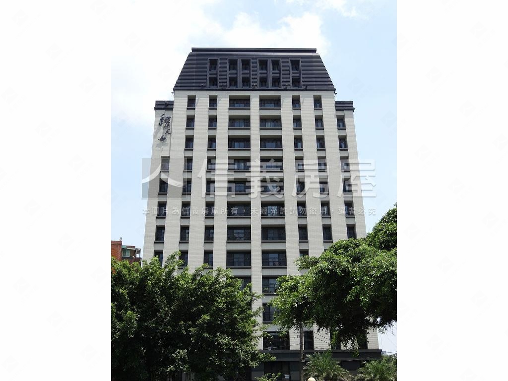 躍天母鋼骨泳池名邸房屋室內格局與周邊環境