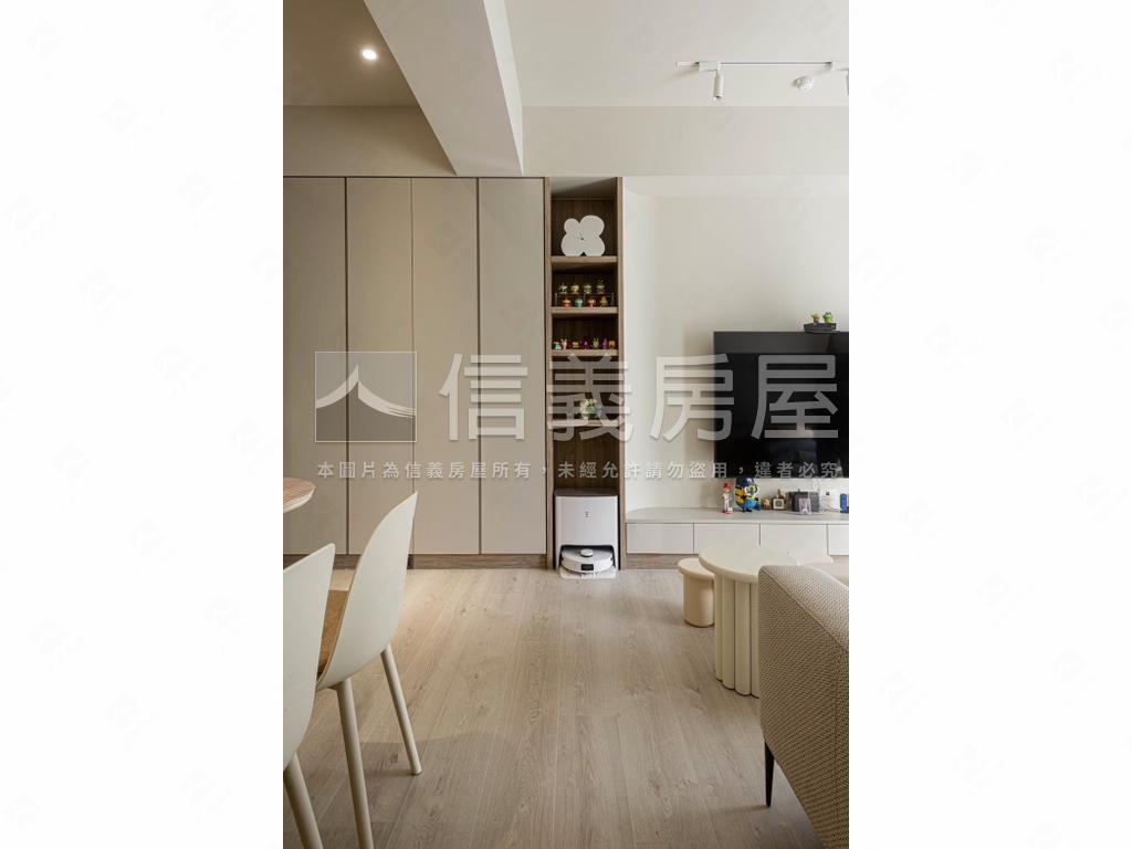 仁發香榭裝潢兩房車位房屋室內格局與周邊環境